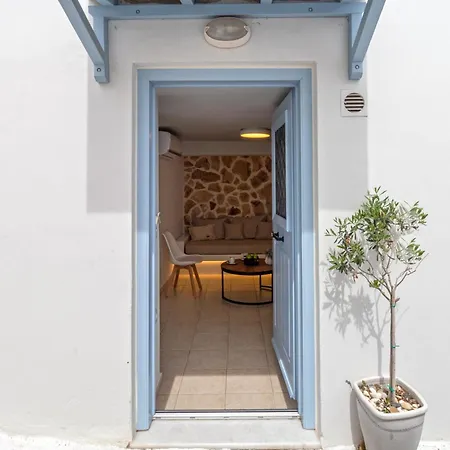 Aotes * Naxos City